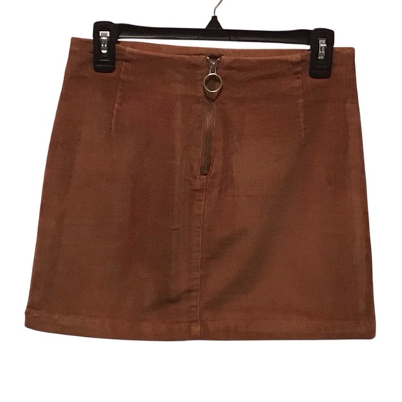 Forever 21 Women’s Brown Tan Corduroy Mini Skirt Stretch Zipper Fall Sz Medium - Picture 2 of 7